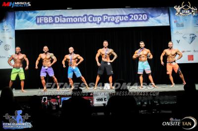 Muscular men's Physique