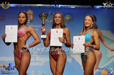 Junior Women's Show Fitness 