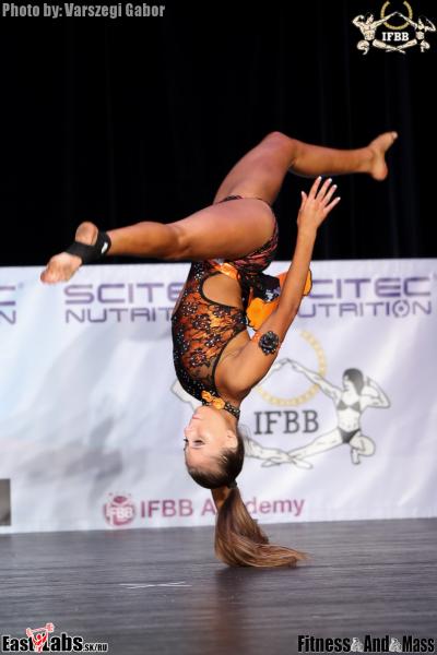 Junior Women's Show Fitness category